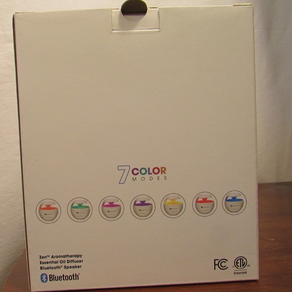 Zen Aromatherapy Essential Oil Diffuser with Bluetooth Speaker and 3 oils - Picture 2 of 3